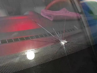 汽車玻璃大星形修復